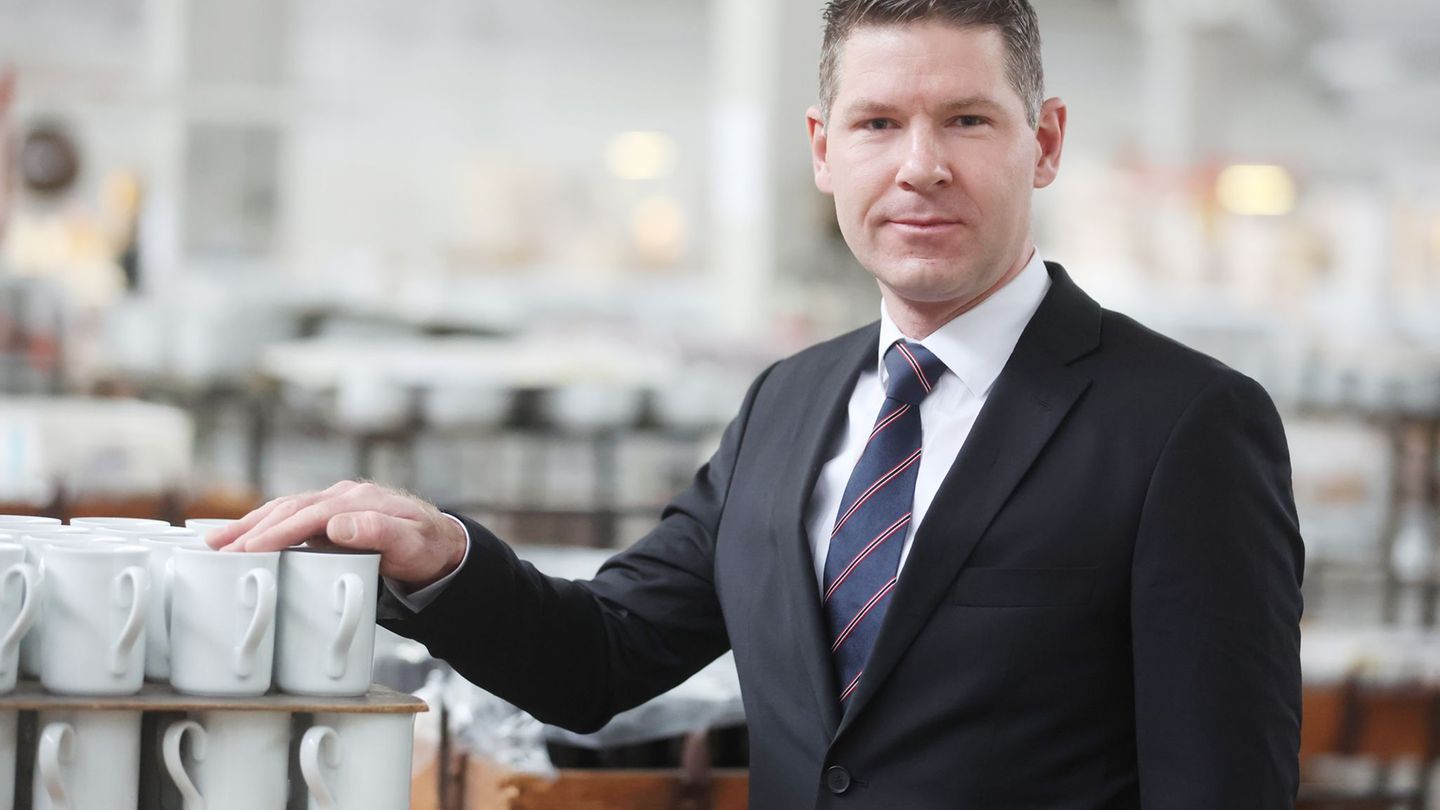 Geschäftsführer Daniel Jeschonowski steckt mit der Porzellanmanufaktur Kahla in finanziellen Schwierigkeiten. (Archivbild) Foto: