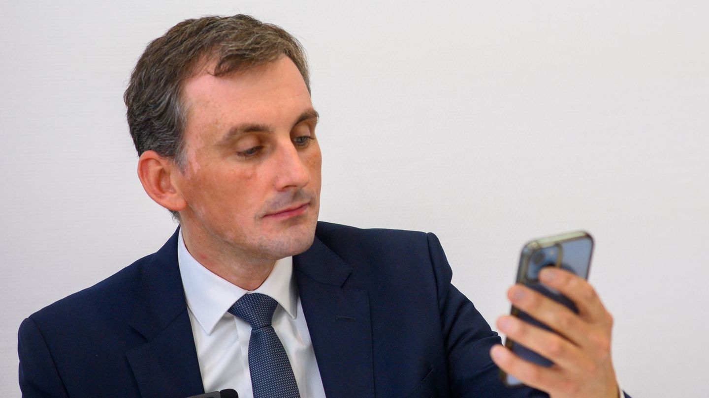 Die AfD kritisiert die Tiktok-Aktivitäten von Jan Riedel. (Archivbild) Foto: Klaus-Dietmar Gabbert/dpa