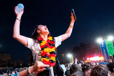 Während der Fußball-EM 2024 wurden auf dem Heiligengeistfeld rauschende Partys gefeiert. (Archivbild) Foto: Daniel Bockwoldt/dpa