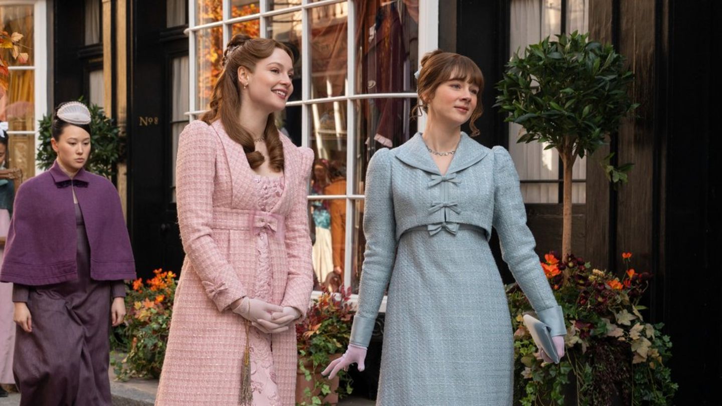 Hannah Dodd als Francesca Bridgerton und Claudia Jessie als Eloise Bridgerton (r.): Wer steht in der neuen "Bridgerton"-Staffe
