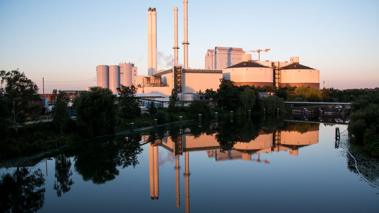 Der neue Speicher soll Ende 2027 gebaut sein. (Archivbild) Foto: Daniel Bockwoldt/dpa