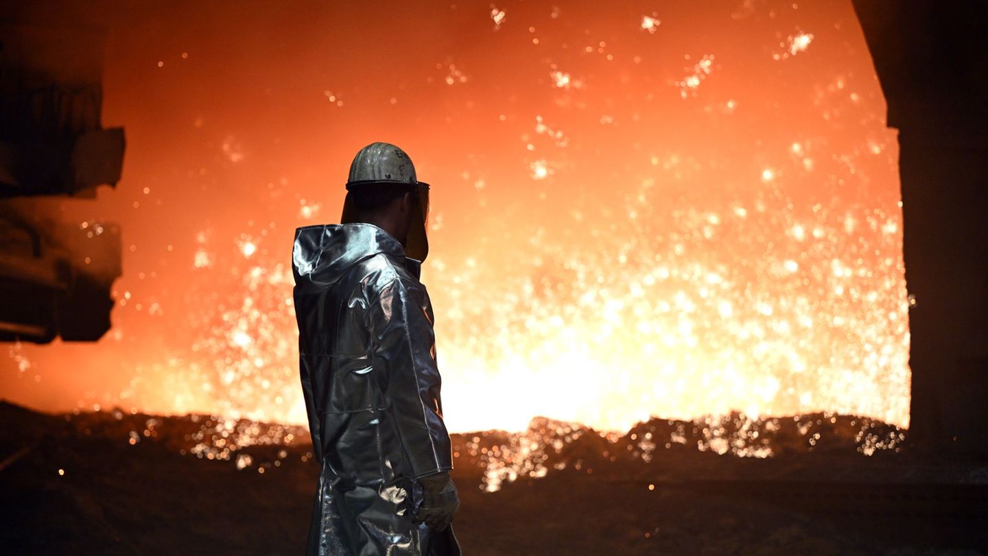 Die EU will, dass sauberer Stahl hergestellt wird. (Symbolbild) Foto: Federico Gambarini/dpa