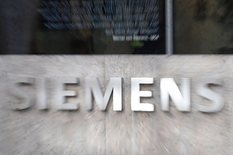 Siemens will in Amberg 200 Millionen Euro in einen Fabrik-Neubau investieren. (Symbolbild) Foto: Felix Hörhager/dpa