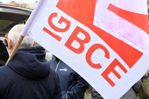 Die Gewerkschaft IG BCE fordert eine Zukunftsperspektive für die von Einschnitten betroffenen Beschäftigten am Pharma-Standort M