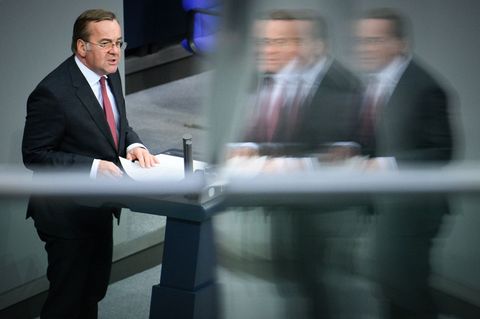 Verteidigungsminister Pistorius (SPD) stellt klar, dass sich Deutschland nicht am Iran-Krieg beteiligt. Foto: Bernd von Jutrczen