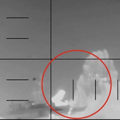 Iranische Fregatte von US-Torpedo attackiert – Explosion zerreißt "Iris Dena"