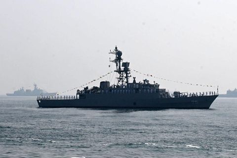 Die iranische Fregatte "Iris Dena" im Februar 2026 bei einem internationalen Manöver im Golf von Bengalen