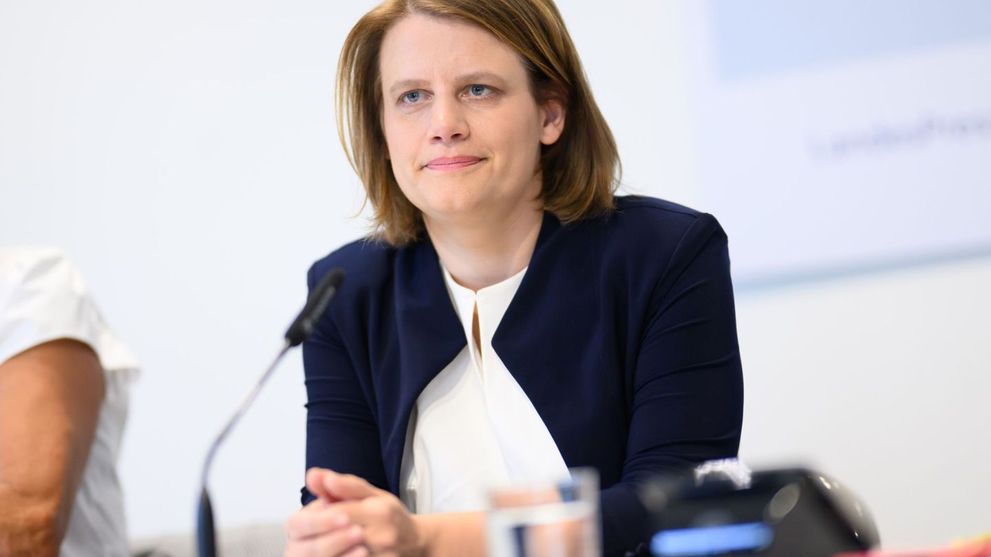Sie sieht in der Oberstufenreform eine Chance auf Modernisierung und Bildungsgerechtigkeit: Kultusministerin Julia Willie Hambur