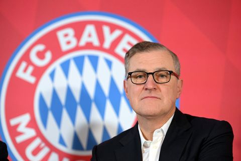 Wie die Kostenregel umgesetzt wird, ist nach Ansicht von Bayern-Boss Jan-Christian Dreesen entscheidend. (Archivbild) Foto: Jens