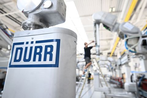 Maschinenbauer Dürr will sein Ergebnis weiter verbessern. (Archivbild) Foto: Bernd Weißbrod/dpa