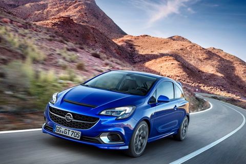 Opel Corsa OPC auf der Straße