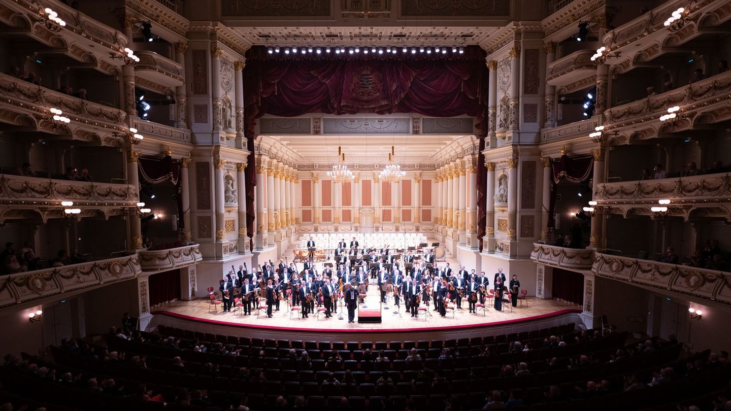 Die Staatskapelle Dresden würdigt in der neuen Spielzeit Ludwig van Beethoven anlässlich seines 200. Todestages (Archivbild). Fo