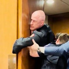 US-Veteran wird Arm gebrochen