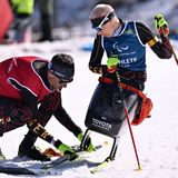 Tesero, Italien. Nach den Olympischen Winterspielen folgen die Spiele für Menschen mit Behinderungen – die Paralympics. Eine der herausragenden deutschen Athletinnen ist Andrea Eskau, 55 Jahre alt. Sie ist Dauergast bei Olympia im Sommer wie im Winter. In Cortina tritt sie im Langlauf und im Biathlon an. Zu den Favoritinnen gehört sie nicht mehr, aber das ist nicht weiter schlimm, vier olympische Goldmedaillen hat sie im Lauf ihrer langen Karriere gewonnen und Dutzende bei Weltmeisterschaften.