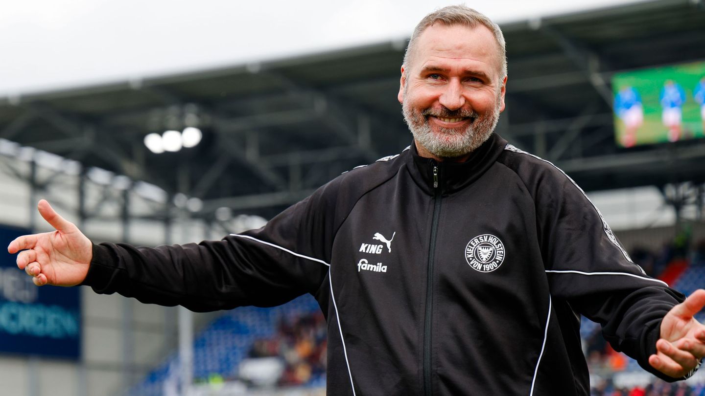 Holstein Kiels Trainer Tim Walter hält nichts von bedrängten Torhütern bei Eckstößen. Foto: Frank Molter/dpa