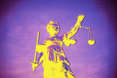 Wie können Femizide klar als Mord bewertet werden? Montage: Die Statue Justizia