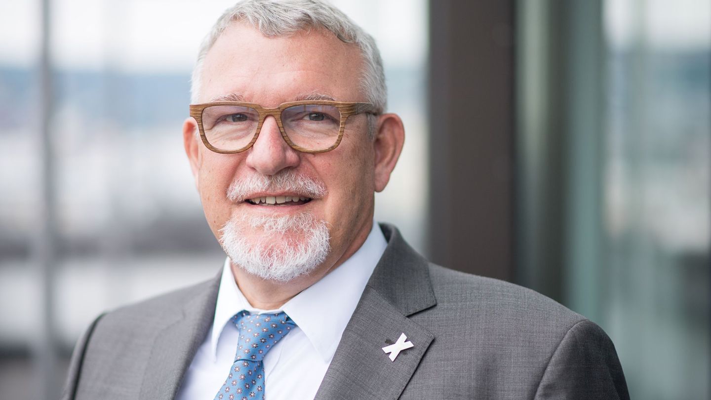 Jörg Fegert leitet eine EU-Expertengruppe zusammen mit einer französischen Kollegin. (Archivbild) Foto: Sebastian Gollnow/dpa