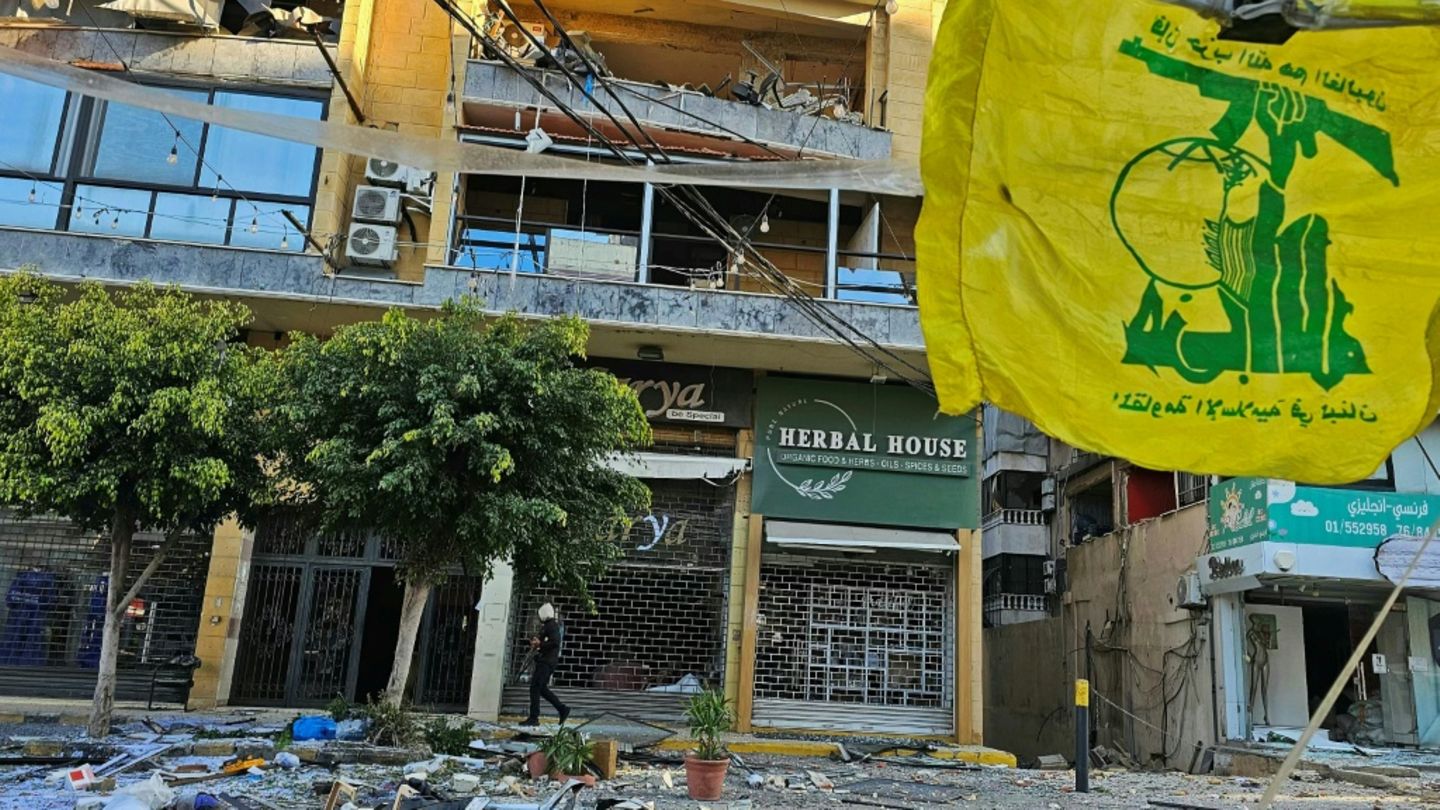 Hisbollah-Flagge in südlichem Vorort von Beirut