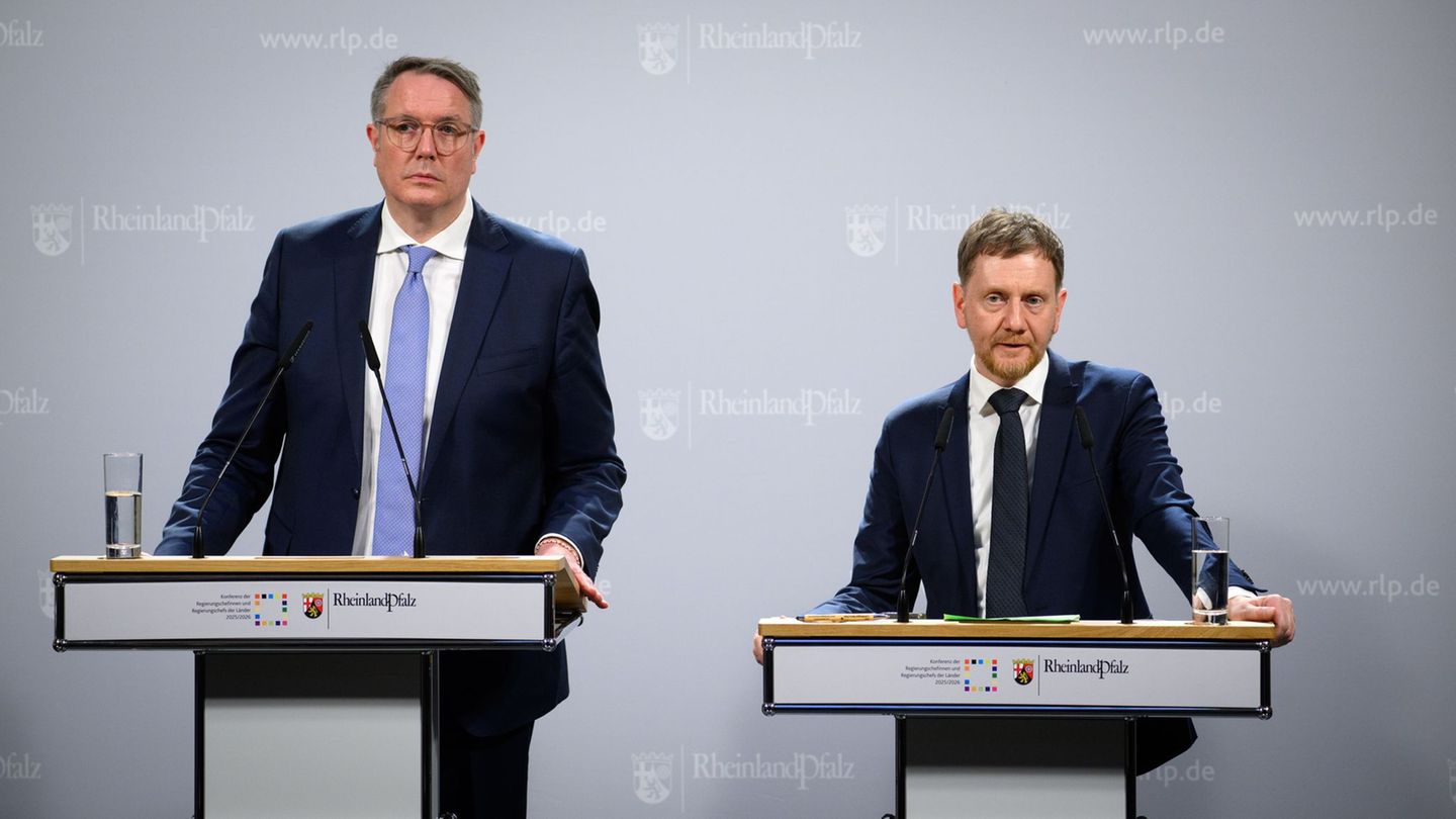 Ministerpräsidenten fordern bei der MPK ein Eingreifen gegen mögliche Preissprünge an Tankstellen Foto: Bernd von Jutrczenka/dpa