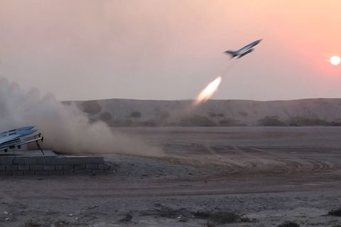 Iran teilt mit, ein US-Flugzeugträger sei angegriffen worden. (Archivbild) Foto: Sepahnews/ZUMA Press Wire/dpa
