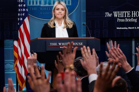 Trump-Sprecherin fetzt sich mit Presse wegen Irankrieg