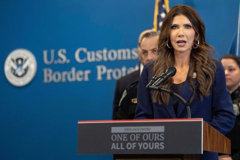 Als erste Ministerin der aktuellen Trump-Regierung muss US-Heimatschutzministerin Kristi Noem gehen. (Archivfoto) Foto: Yuki Iwa