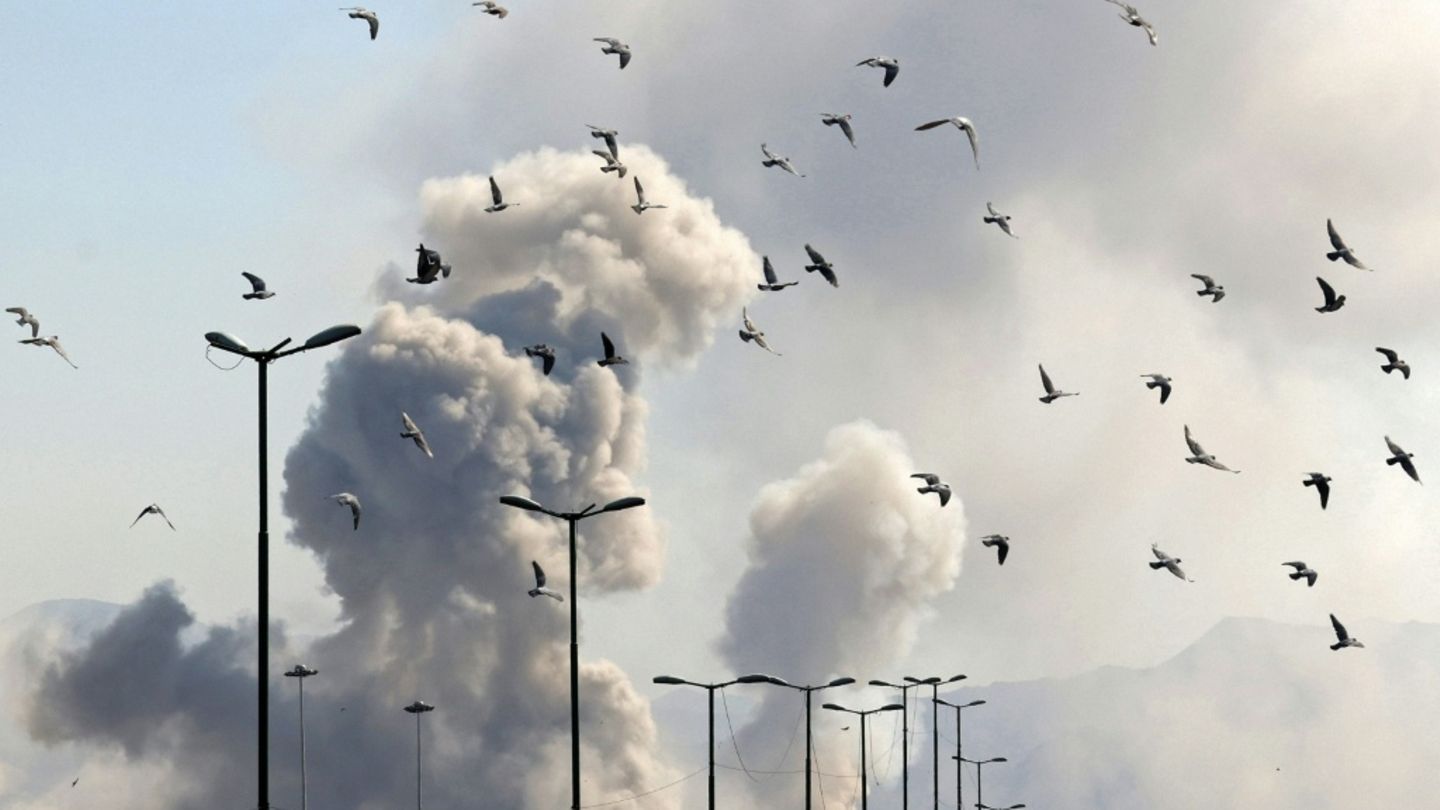 Rauchwolken über Teheran