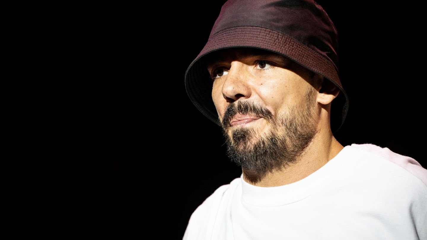 Leute: Capital Bra ist zum fünften Mal Vater geworden