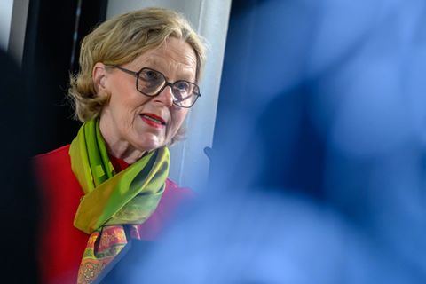 Sachsens Infrastrukturministerin Regina Kraushaar sieht den Strukturwandel in den Braunkohlegebieten im Zeitplan. (Archivbild) F