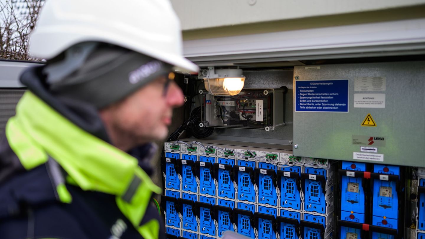 Energiewende: 300 Ortsnetzstationen für Pilotprojekt digitalisiert