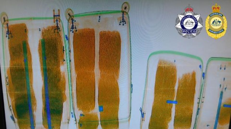 Drogenpäckchen in Koffern