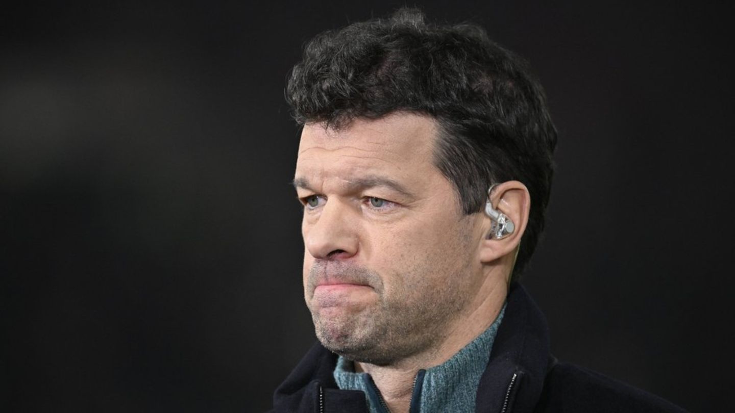 Michael Ballack hat über den Verlust seines Sohnes gesprochen.