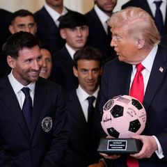 Donald Trump (r.) empfing Lionel Messi und sein Team von Inter Miami im Weißen Haus
