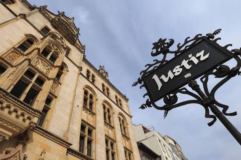 Bei den Staatsanwaltschaften sind 2025 259.492 Verfahren eingegangen und damit etwas weniger als im Jahr zuvor. (Symbolbild) Fot