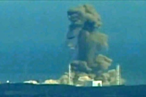 Nachdem Tsunamiwellen das Kühlsytem außer Kraft gesetzt hatten, kam es in den Reaktoren eins, zwei und drei zu Kernschmelzen und Explosionen. Hunderttausende wurden evakuiert, doch viele sind nach einer Dekontaminierung zurückgekehrt.