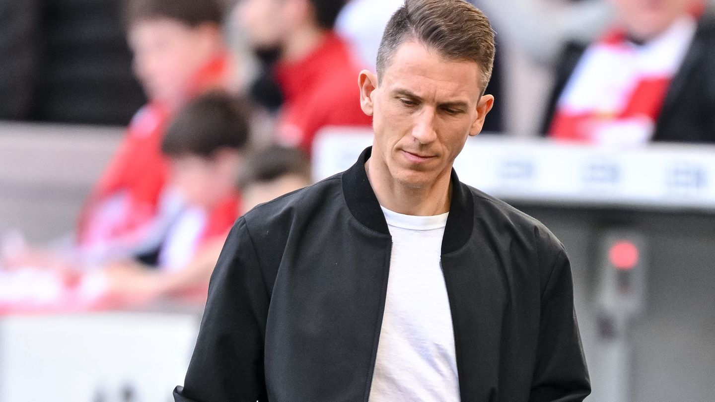 Daniel Bauer ist mit dem VfL Wolfsburg gegen den HSV zum Siegen verdammt. (Archivbild) Foto: Harry Langer/dpa