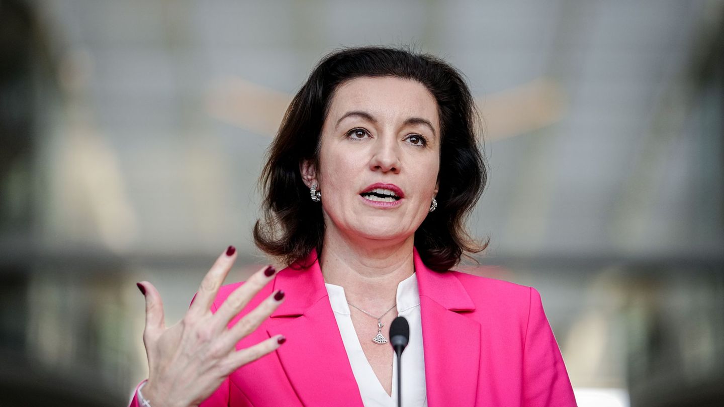 "Gleichstellung in Wissenschaft und Forschung ist auch im Jahr 2026 kein Selbstläufer, sondern bedeutet harte Arbeit", sagte die