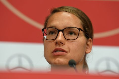 Sportdirektorin Babett Peter möchte mit Eintracht Frankfurt in dieser Saison mindestens einen Titel gewinnen. (Archivbild) Foto: