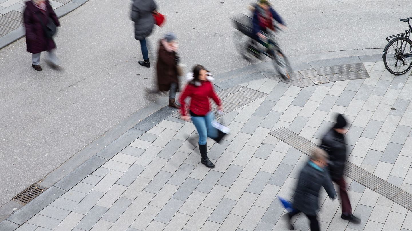 Der Anteil von Frauen und Mädchen im Alter ab 15 Jahren an der Thüringer Gesamtbevölkerung betrug 2024 durchschnittlich 50,7 Pro