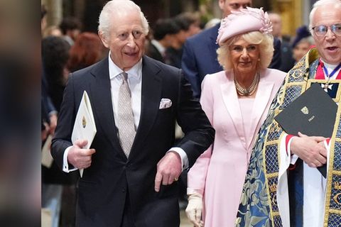 König Charles und Königin Camilla 2025 in der Westminster Abbey.