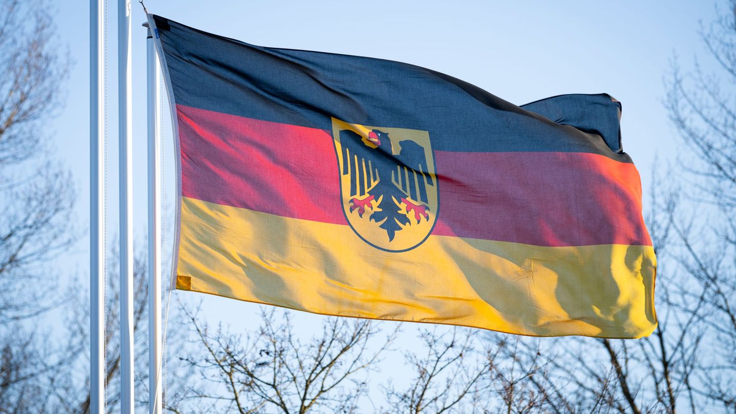 Nach zwei Anzeigen der deutschen Marine geht die Staatsanwaltschaft Rostock dem Sabotageverdacht nach. (Symbolbild) Foto: Philip