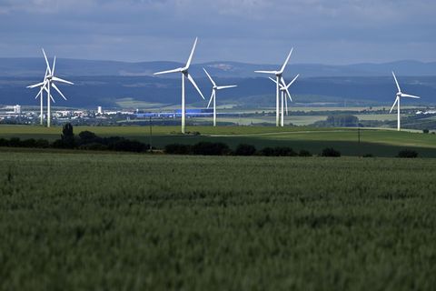 Die Thüringer Landesregierung will Lockerungen bei den Flächenvorgaben des Bundes für Windkraftstandorte. (Symbolbild) Foto: Mar