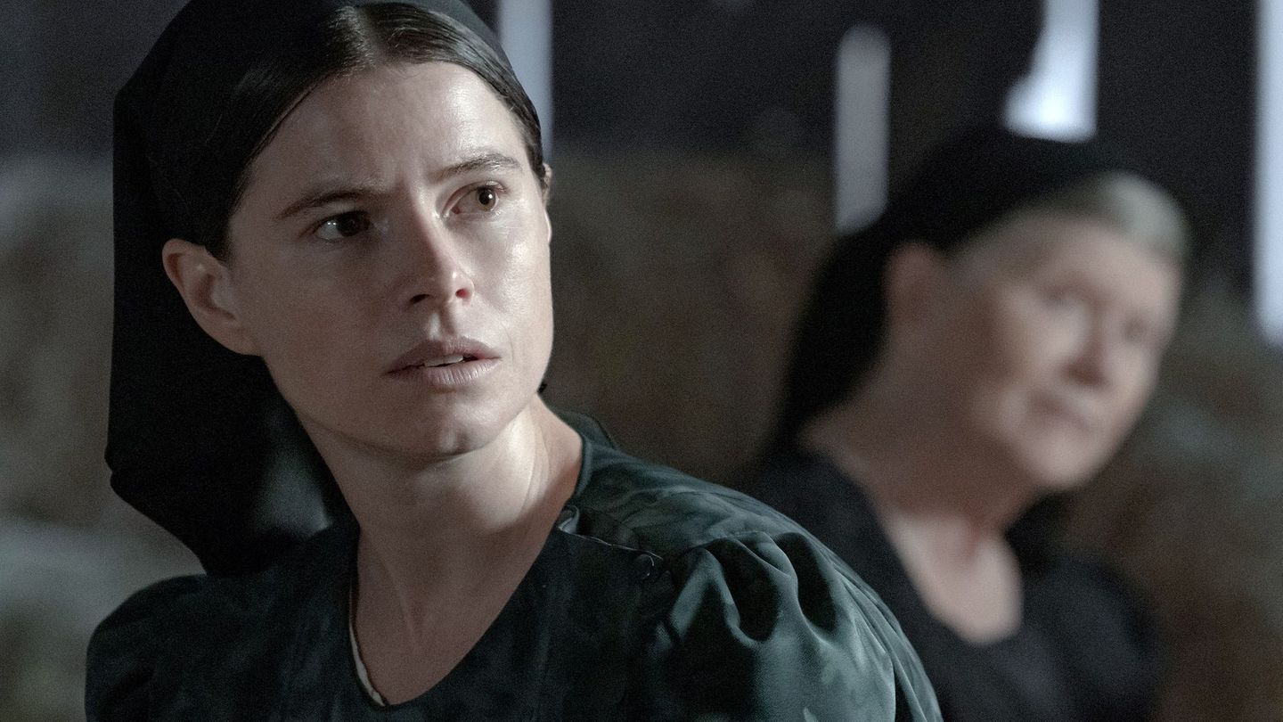 Mariche (Jessey Buckley) ängstigt sich in ihrer Gemeinde.