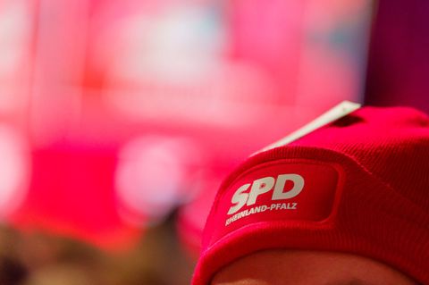Der Sonderurlaub einer Landesbeamtin aus dem SPD-geführten Innenministerium in Mainz, die noch bis Ende Mai dieses Jahres für di