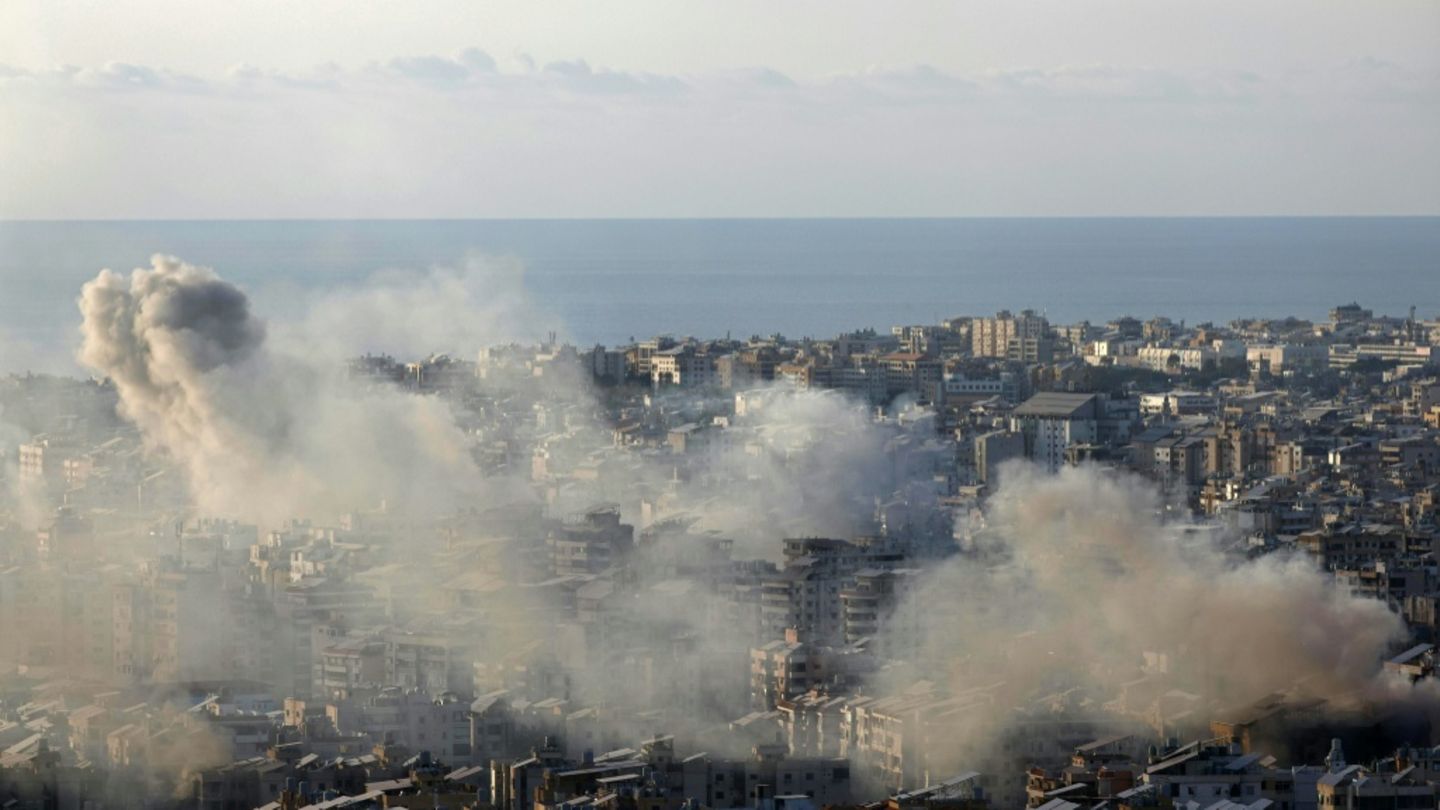 Rauch nach israelischem Luftangriff im Süden Beiruts