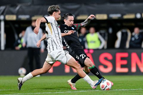 Elversberg und Magdeburg lieferten sich ein intensives Duell. Foto: Uwe Anspach/dpa