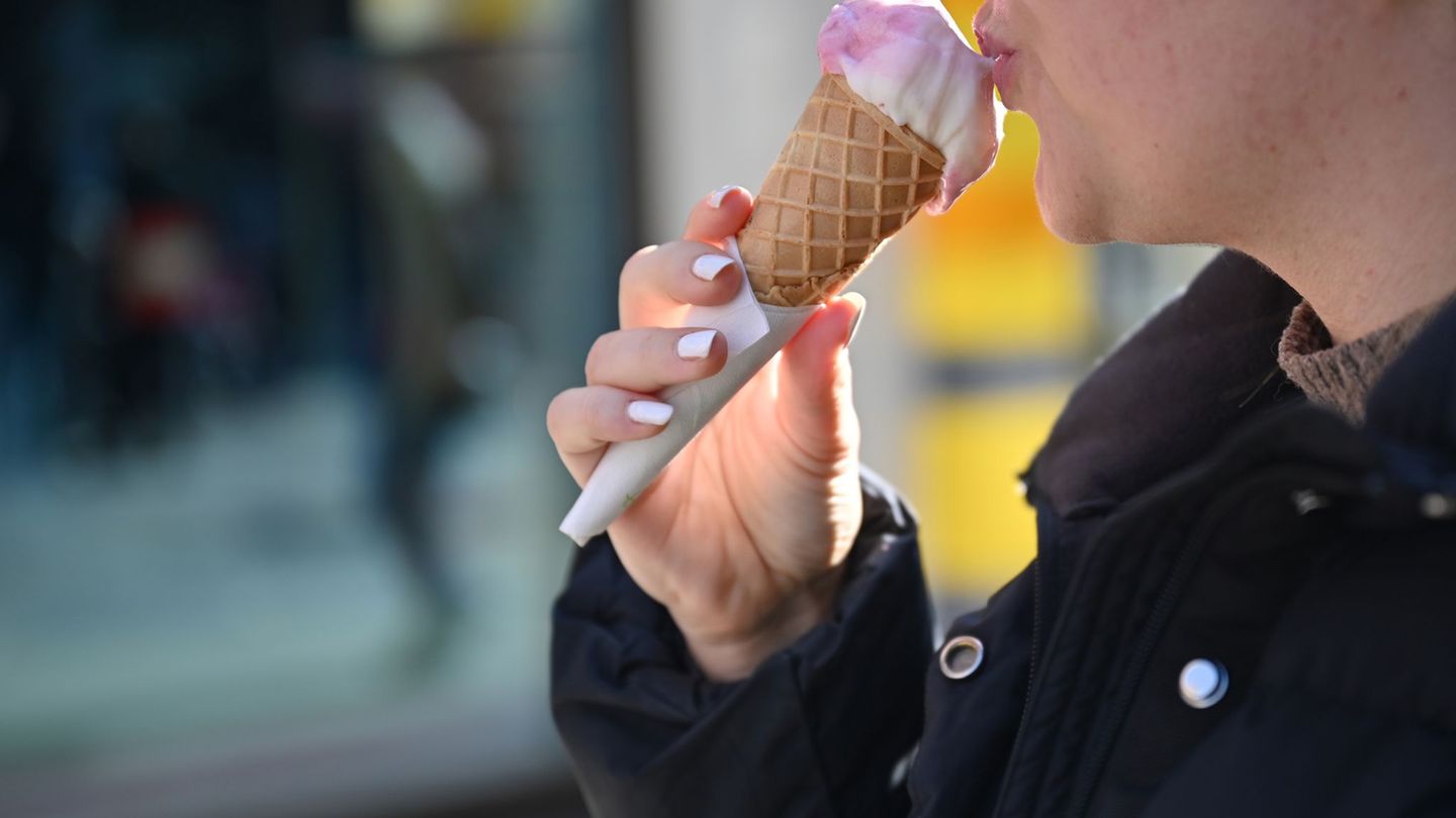 Wie teuer ist eine Kugel Eis dieses Jahr im Südwesten? (Symbolbild) Foto: Jennifer Kramer/dpa