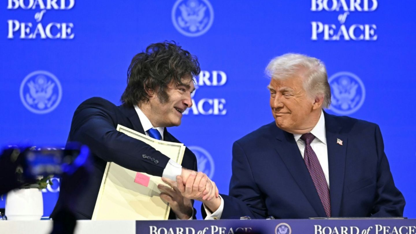 Trump (re.) mit Argentiniens Präsident Milei