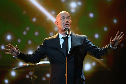 Der Graf hält sein Privatleben meist aus der Öffentlichkeit heraus, nun hat er seiner Frau ein Lied gewidmet