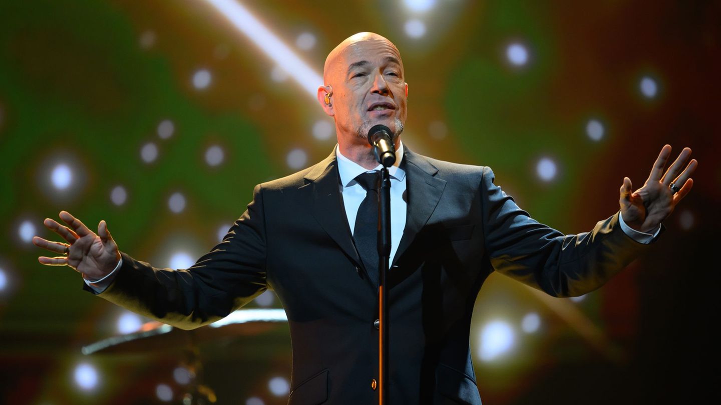 Der Graf hält sein Privatleben meist aus der Öffentlichkeit heraus, nun hat er seiner Frau ein Lied gewidmet